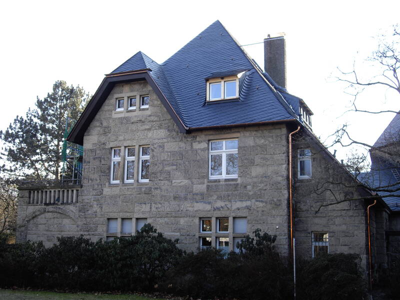 blog/historische-schornsteinkoepfe-dachdetails-denkmalschutz-immissionsgesetz
